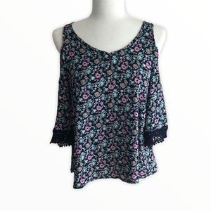 XHILARATION women’s cold shoulder blouse